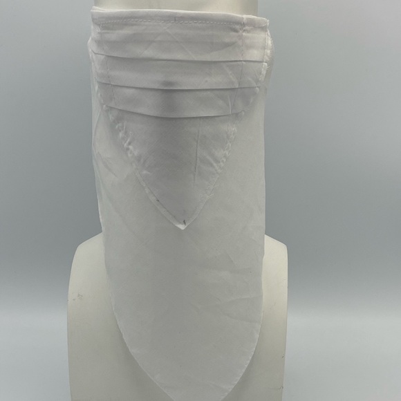 Pleated facemasks with filter and Velcro straps - Picture 9 of 13